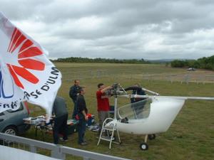 Denis Chevillet autour de son Micro B - 318.8 ko