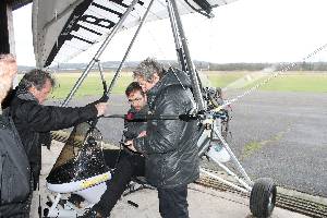 Opération dans le hangar - 812.5 ko